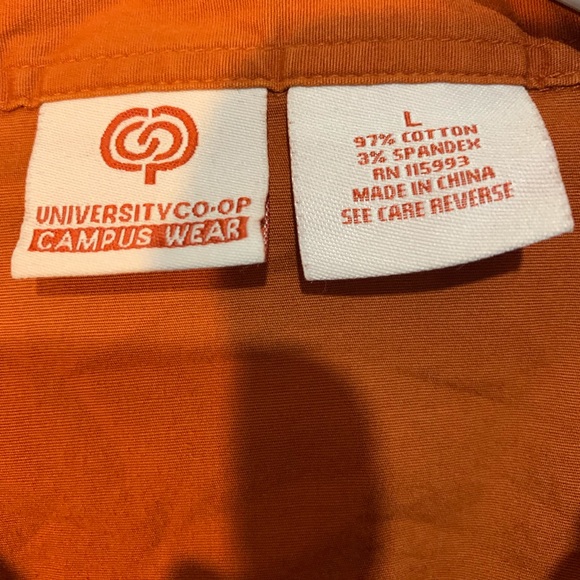 Large woman’s university co-op Longhorns shirt - Picture 2 of 2